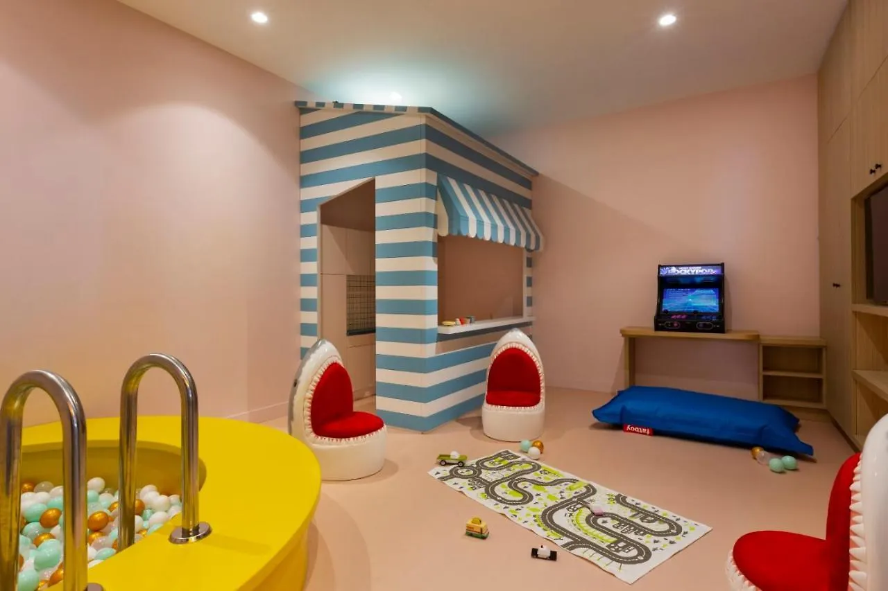 Rockypop Flaine Hotel & Spa 4*,