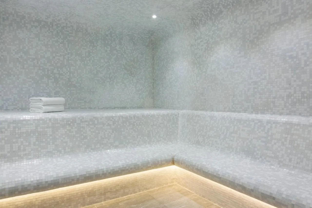 Rockypop Flaine Hotel & Spa